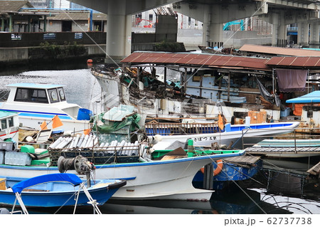 横浜市子安運河の船着き場 62737738