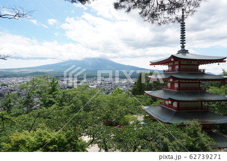 忠霊塔と富士山 忠霊塔と富士山 62739271
