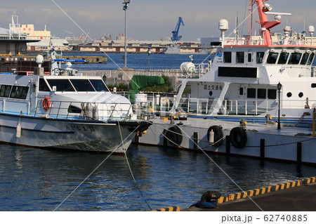 横浜港の国土交通省の桟橋 62740885