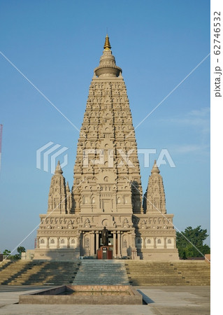 Wat Panyanantaram in Pathum Thani, Thailand Wat Panyanantaram in Pathum Thani, Thailand 62746532