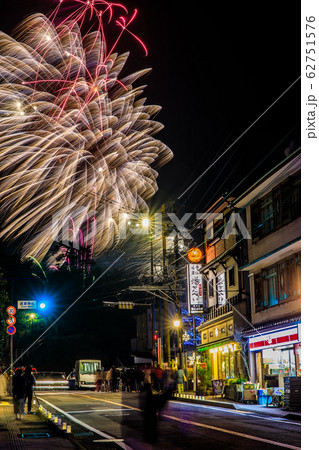 雲仙灯りの花ぼうろ花火の宴　【長崎県雲仙市】 62751576