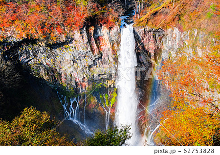華厳の滝 秋 の写真素材