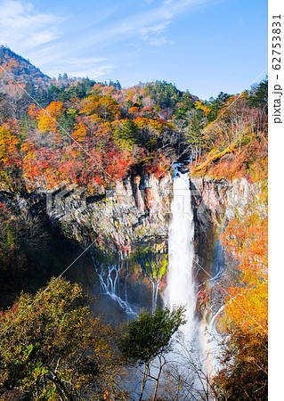 華厳の滝 （秋） 62753831