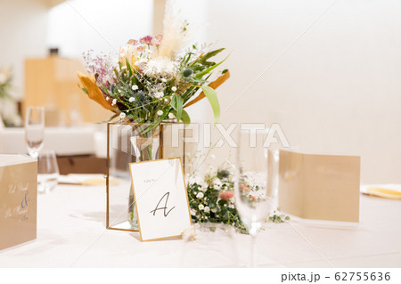 ウエディング　披露宴　テーブル 62755636