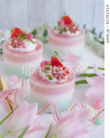 春スイーツ 桜3色ゼリー 62762414