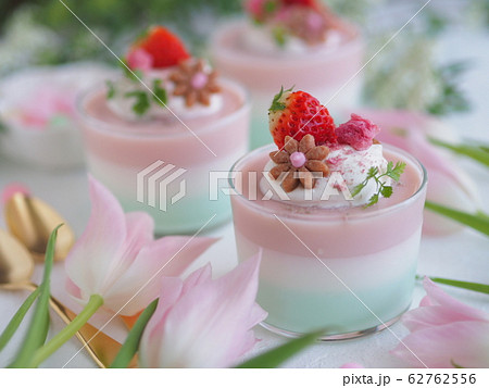 春スイーツ 桜3色ゼリー 春スイーツ 桜3色ゼリー 62762556