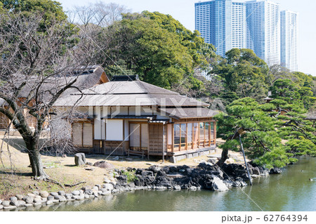東京都 浜離宮恩賜庭園 大泉水 燕の御茶屋 東京都 浜離宮恩賜庭園 大泉水 燕の御茶屋 62764394