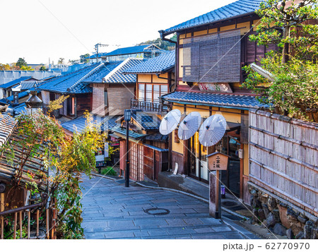 春の京都　二寧坂　朝景 62770970