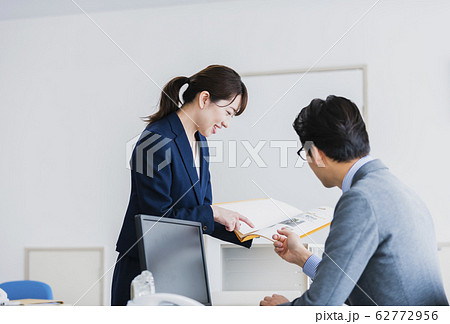 ビジネスシーン 62772956
