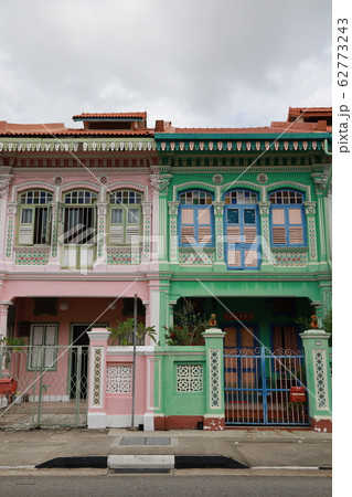 シンガポール ショップハウス カラフルハウス プラナカン 62773243