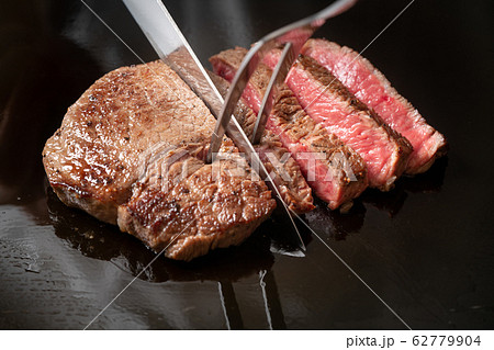 鉄板焼き 牛ランプ肉 鉄板焼き 牛ランプ肉 62779904