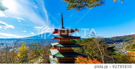 Beautiful view from Chureito Pagoda in Autumn Beautiful view from Chureito Pagoda in Autumn 62785810