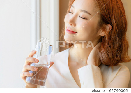 1人 一人 女性 62790006