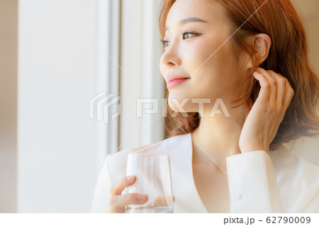 1人 一人 女性 62790009