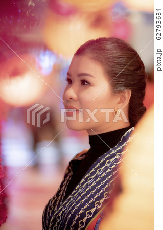close up headshot of beautiful asia woman 62793634