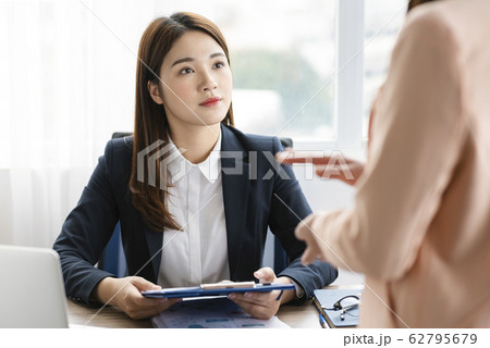 Female business woman Female business woman 62795679