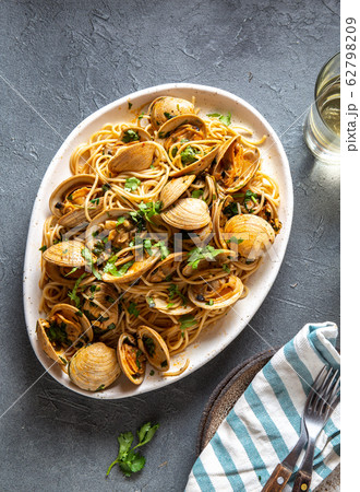 Seafood Pasta. ITALIAN SPAGHETTI ALLE VONGOLE. Seafood Pasta. ITALIAN SPAGHETTI ALLE VONGOLE. 62798209