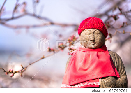 春のお地蔵さん 62799761
