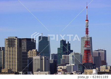 芝浦から見た東京タワーとビル群 芝浦から見た東京タワーとビル群 62801189