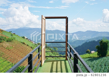 タイ王国チェンマイ県内の景勝地「モンチェム」の風景 タイ王国チェンマイ県内の景勝地「モンチェム」の風景 62801236