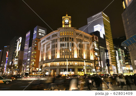 日本の東京都市景観 東京・銀座(新型コロナ・多くの日本人が往来している)=2020年2月26日撮影 日本の東京都市景観 東京・銀座(新型コロナ・多くの日本人が往来している)=2020年2月26日撮影 62801409