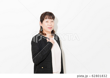 60代　女性　ポートレート 62801832