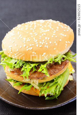 おいしいハンバーガー おいしいハンバーガー 62802515