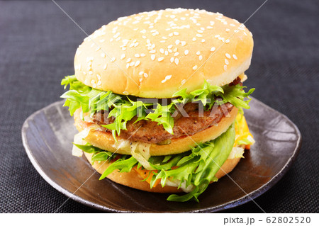 おいしいハンバーガー おいしいハンバーガー 62802520