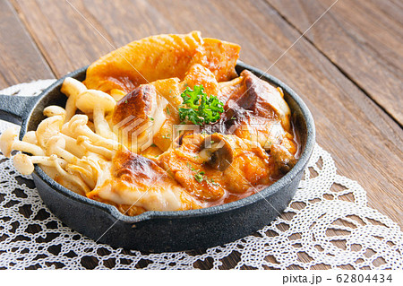 鶏肉のグリル　トマトソース 62804434