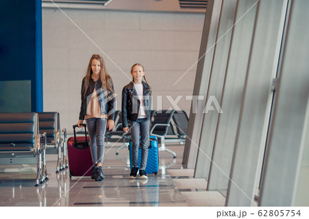 Little kid in airport waiting for boarding 62805754