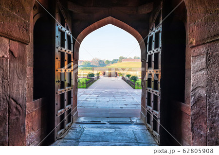 View on the Bathtub of Jahangir from the palace, View on the Bathtub of Jahangir from the palace, 62805908
