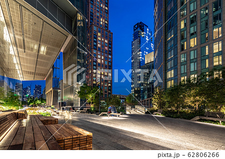 Modern architecture at the High Line 62806266