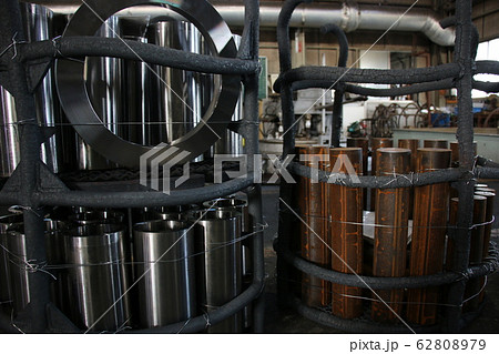 焼入れをする材料 62808979