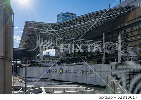 大阪駅と光芒 62810617
