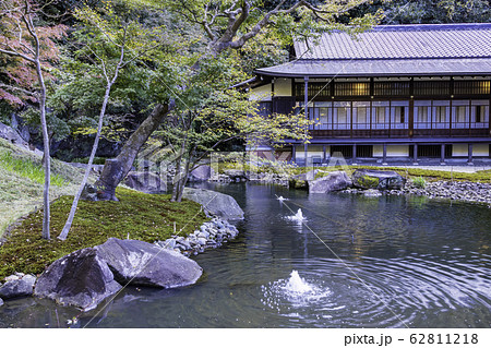 （神奈川県）円覚寺・書院　池・紅葉 62811218
