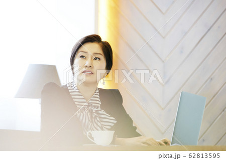 ビジネスウーマン ビジネス 社長 62813595