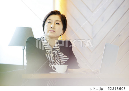 ビジネスウーマン ビジネス 社長 62813603