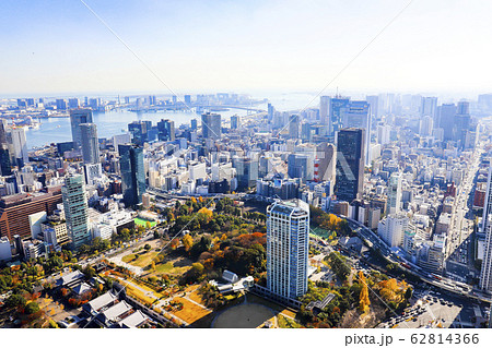 【東京都港区】東京タワー展望台からの秋の都市風景 62814366