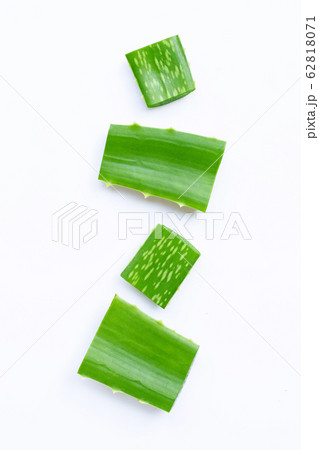 Aloe vera sliced isolated on white. 62818071