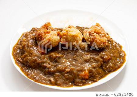 唐揚げカレー(鶏唐揚げトッピングビーフカレーライス) 62821400