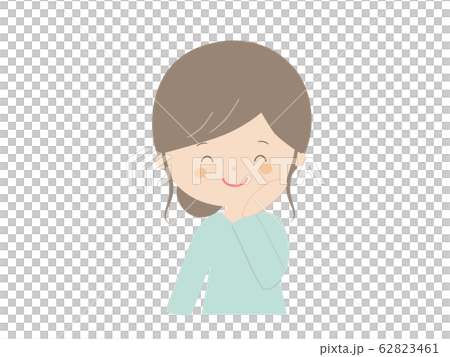 幸せそうに微笑む若い女性 幸せそうに微笑む若い女性 62823461