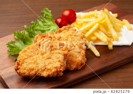 フライドチキン 62825279