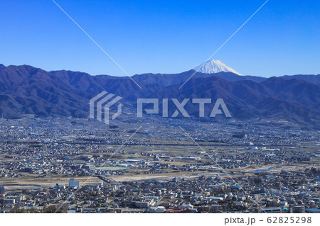 大蔵経寺山から望む富士山 62825298