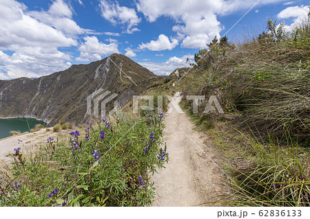 Lake Quilotoa. Panorama of the turquoise volcano 62836133