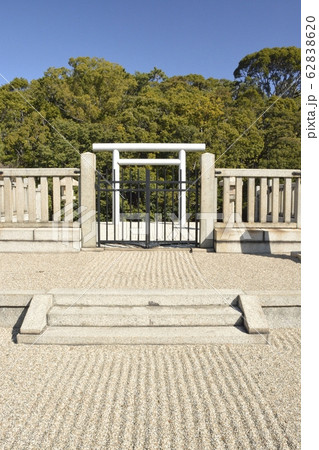 【大阪府　堺市】世界遺産・百舌鳥古墳群（反正天皇陵古墳・拝所） 62838620