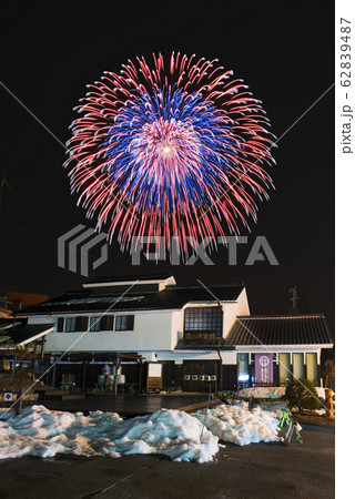 【長野県大町市】大町温泉郷　夢花火と音の祭典 62839487