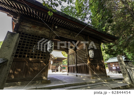 福山八幡宮　東随身門　広島県福山市 62844454
