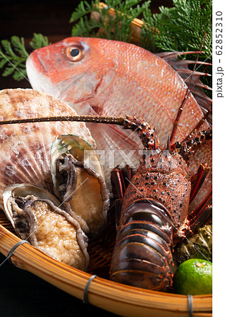 魚介類盛り合わせ 62852310