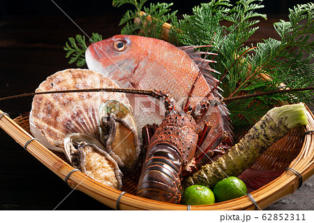 魚介類盛り合わせ 62852311