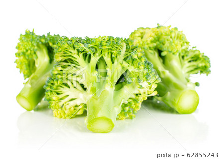 Fresh green broccoli isolated on white 62855243